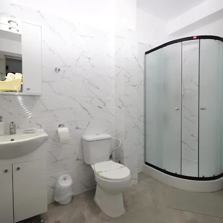 Nezar Apartment Craiova